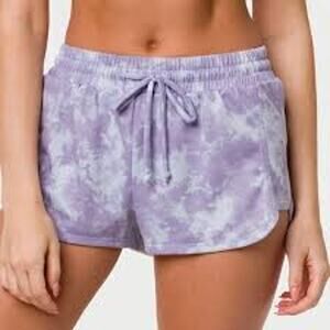 Onzie Yoga Purple Flow Divine Short Size M/L NWT